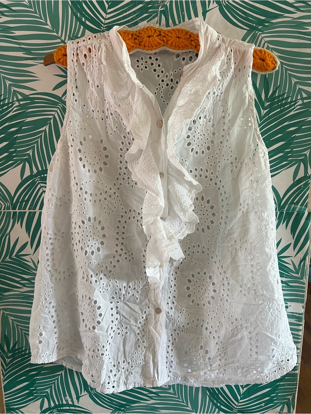 White Eyelet Ruffle Sleeveless Top - Classic Summer Style made in Italy Cotton